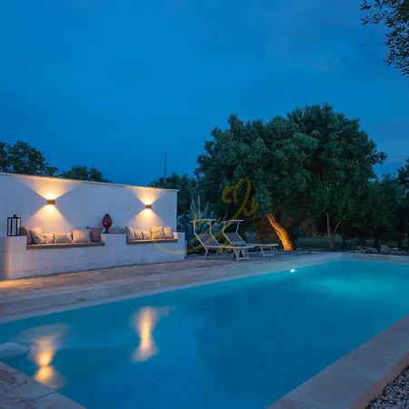 Td Trulli Chiara Tastefully Decorated With Pool Prázdninový dům
