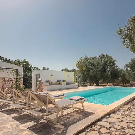 Td Trulli Chiara Tastefully Decorated With Pool * Ostuni