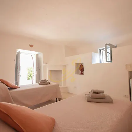 Td Trulli Chiara Tastefully Decorated Trulli With Pool בית נופש אוסטוני