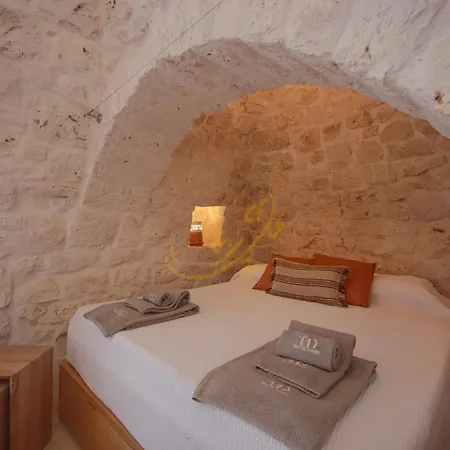 Td Trulli Chiara Tastefully Decorated Trulli With Pool בית נופש אוסטוני
