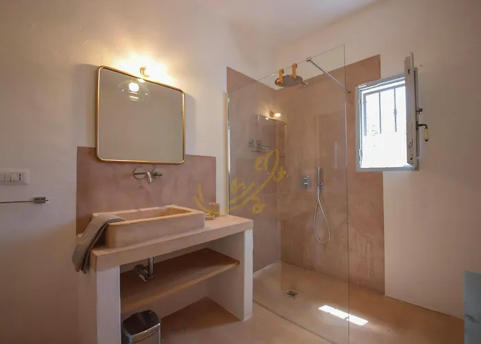 Td Trulli Chiara Tastefully Decorated Trulli With Pool